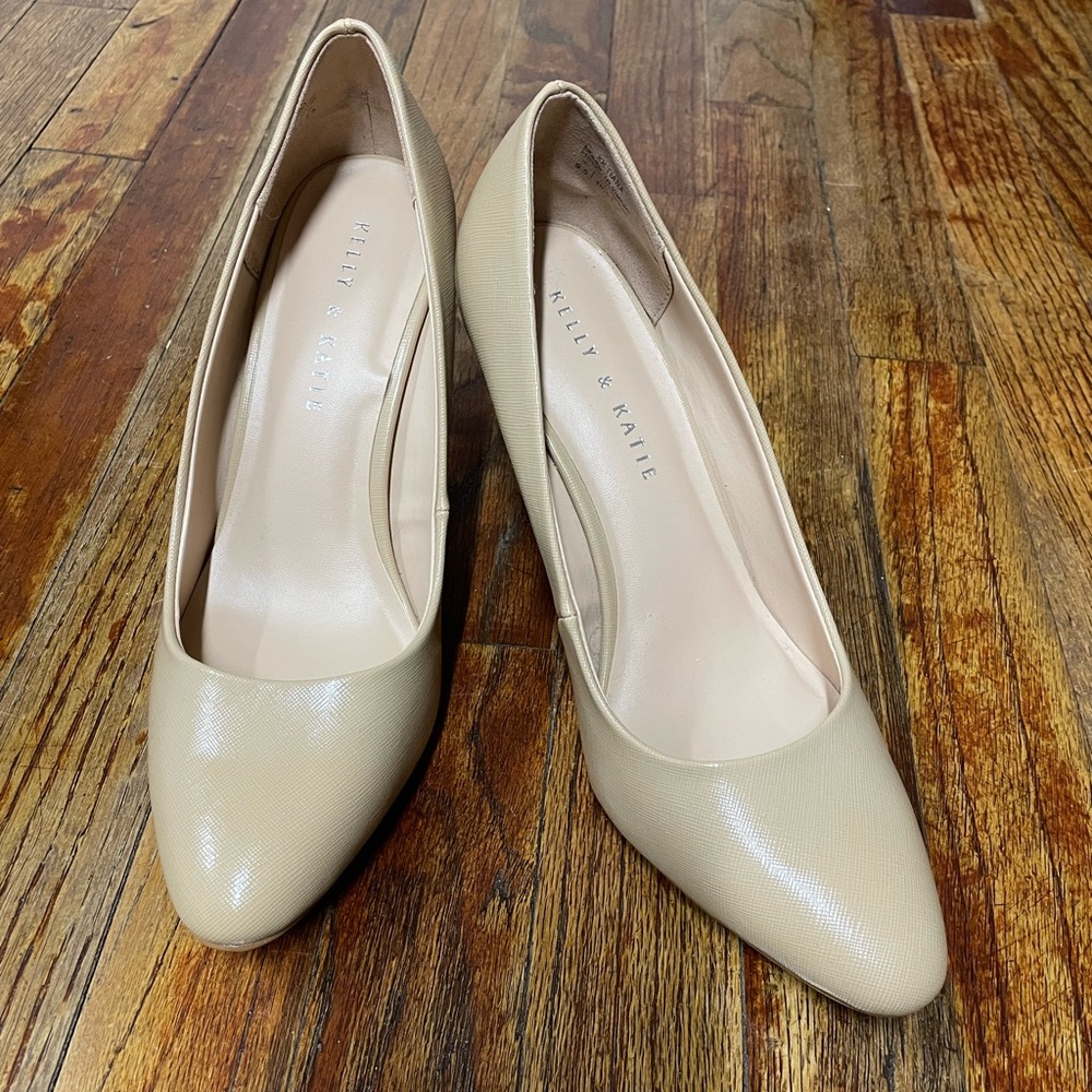 New Kelly & Katie nude pumps